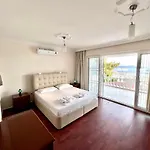 Burcu , Magnificent Sea View, Cozy, Free Otopark, Free Wifi ヴィラ ボドルム