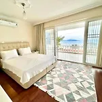 Burcu , Magnificent Sea View, Cozy, Free Otopark, Free Wifi ヴィラ