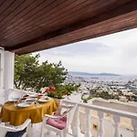 Burcu , Magnificent Sea View, Cozy, Free Otopark, Free Wifi ボドルム