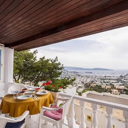 Burcu , Magnificent Sea View, Cozy, Free Otopark, Free Wifi Бодрум