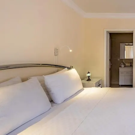 Burcu , Magnificent Sea View, Cozy, Free Otopark, Free Wifi Бодрум