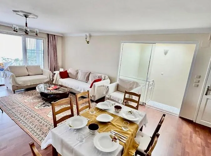 Burcu , Magnificent Sea View, Cozy, Free Otopark, Free Wifi *