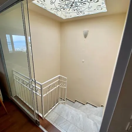 Burcu , Magnificent Sea View, Cozy, Free Otopark, Free Wifi فيلة