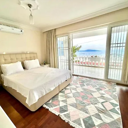 Burcu , Magnificent Sea View, Cozy, Free Otopark, Free Wifi فيلة