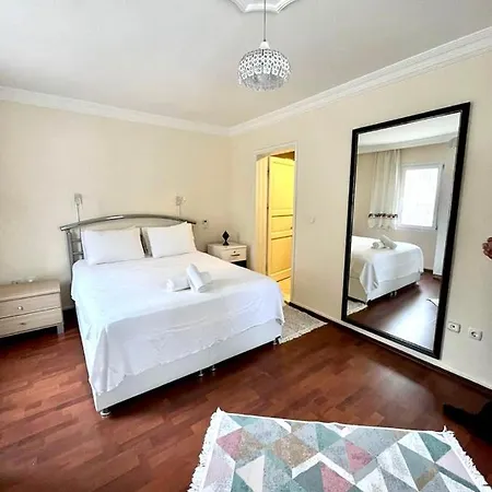 Burcu , Magnificent Sea View, Cozy, Free Otopark, Free Wifi فيلة *