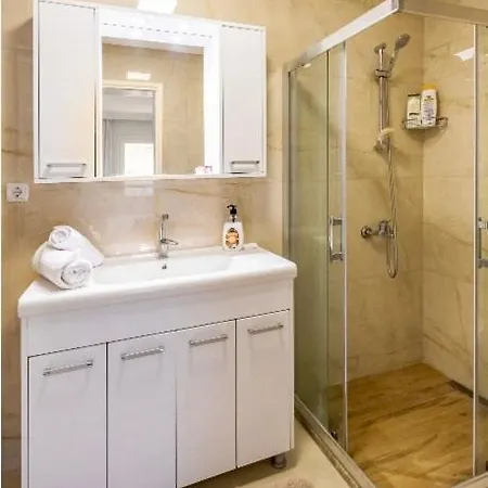 Burcu , Magnificent Sea View, Cozy, Free Otopark, Free Wifi فيلة