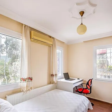 Burcu , Magnificent Sea View, Cozy, Free Otopark, Free Wifi فيلة