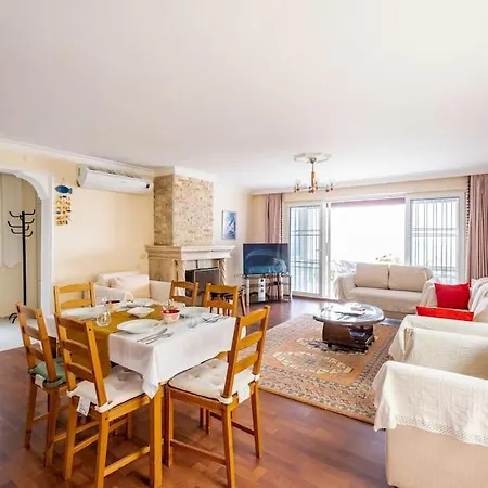 Burcu , Magnificent Sea View, Cozy, Free Otopark, Free Wifi *