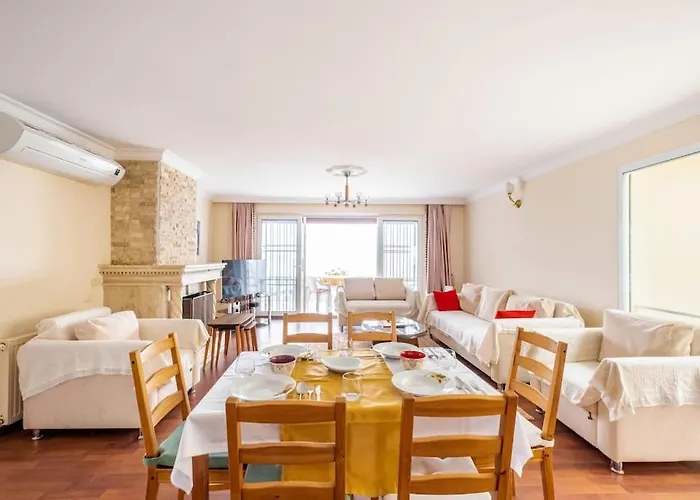 Villa Burcu , Magnificent Sea View, Cozy, Free Otopark, Free Wifi *