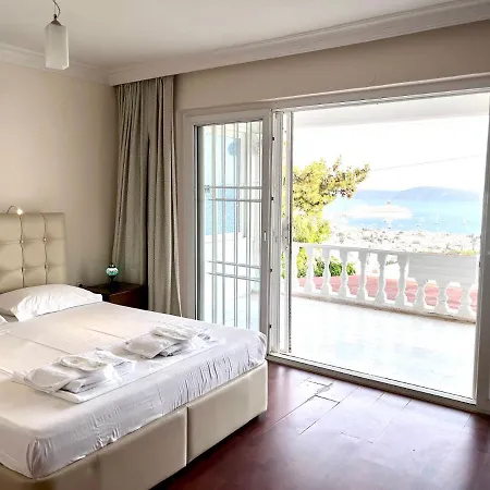 Burcu , Magnificent Sea View, Cozy, Free Otopark, Free Wifi *