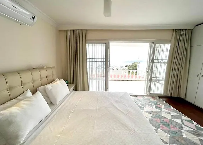 Burcu , Magnificent Sea View, Cozy, Free Otopark, Free Wifi * Αλικαρνασσός